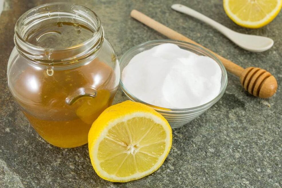عصير الليمون مع العسل للقضيب