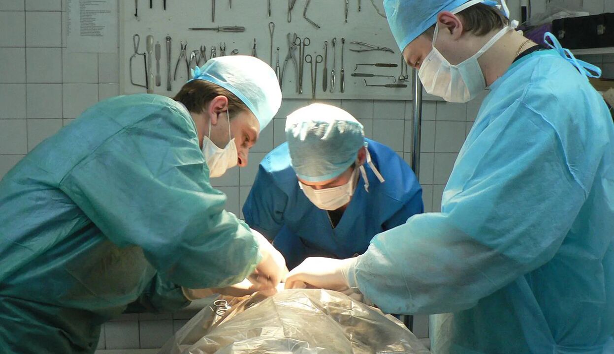 الجراحة هي وسيلة مكلفة لتكبير القضيب